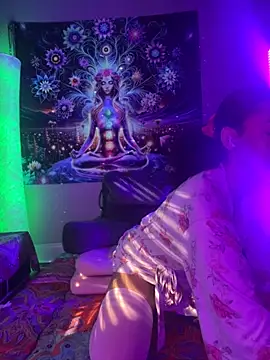 redbonejada online show from February 4, 9:20 pm