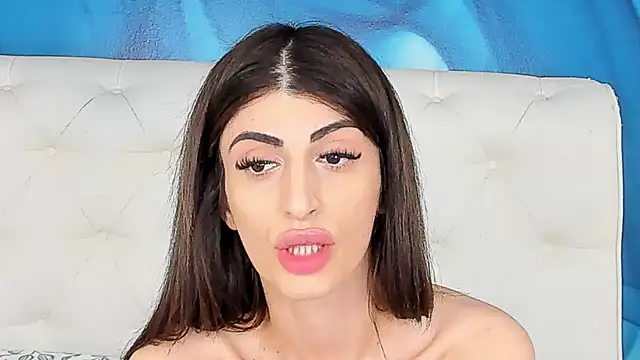 SkinnyDolly online show from February 14, 9:44 pm