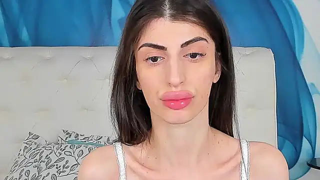 SkinnyDolly online show from March 19, 12:47 am