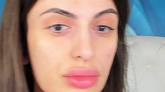 SkinnyDolly online show from May 15, 2:07 am