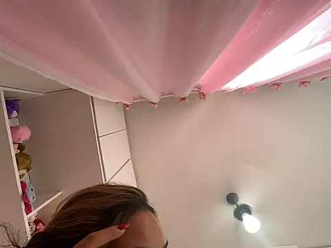 lariic online show from March 20, 6:53 pm