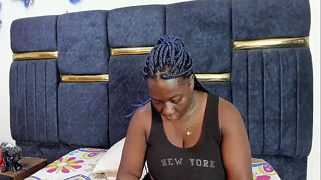 skaysanchez1 online show from April 6, 8:10 pm