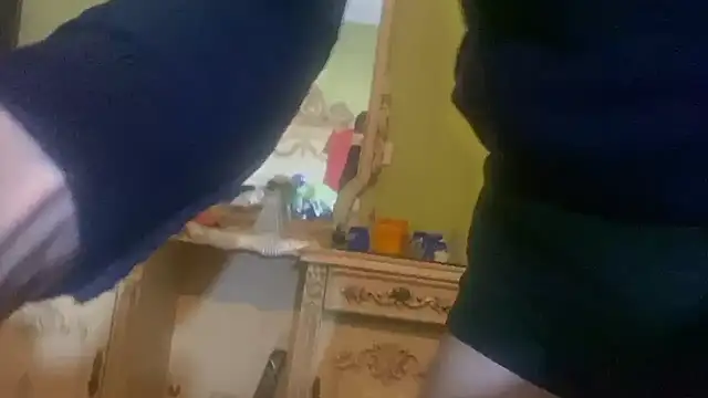 Snapshot of emylolo9 chatting on December 31, 2:47 pm emylolo9 online show from December 31, 2:47 pm