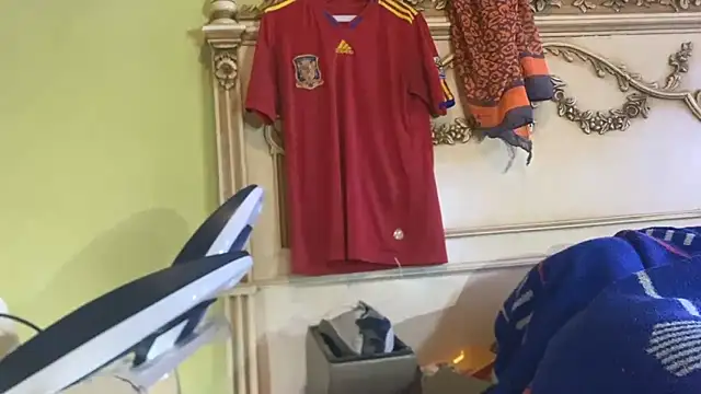 Snapshot of emylolo9 chatting on January 7, 8:03 am emylolo9 online show from January 7, 8:03 am