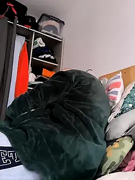 bogland33 online show from March 8, 9:28 am