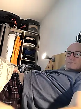 bogland33 online show from November 25, 12:43 am