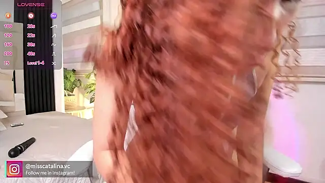 miss catalinaa online show from February 5, 11:59 am