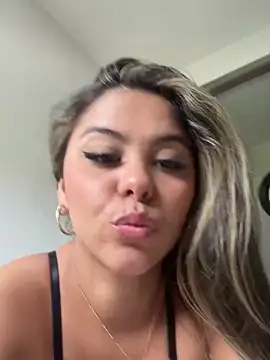 tuckersabrina online show from December 11, 7:36 pm