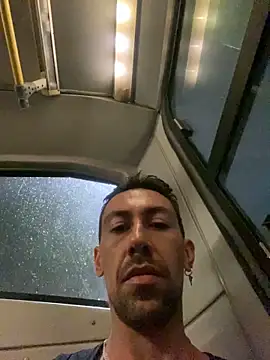 Snapshot of dantedesirexx chatting on December 15, 4:07 am dantedesirexx online show from December 15, 4:07 am