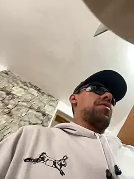 Snapshot of dantedesirexx chatting on January 26, 3:25 pm dantedesirexx online show from January 26, 3:25 pm