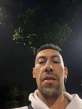 Snapshot of dantedesirexx chatting on February 6, 5:25 am dantedesirexx online show from February 6, 5:25 am