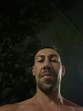 Snapshot of dantedesirexx chatting on February 22, 3:34 am dantedesirexx online show from February 22, 3:34 am