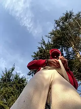 Snapshot of dantedesirexx chatting on March 2, 11:50 am dantedesirexx online show from March 2, 11:50 am