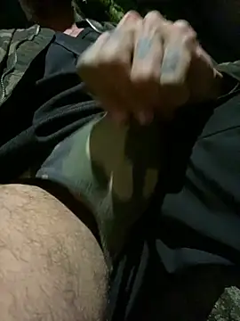 Snapshot of dantedesirexx chatting on March 4, 3:33 am dantedesirexx online show from March 4, 3:33 am