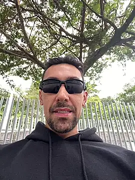 Snapshot of dantedesirexx chatting on September 27, 6:02 pm dantedesirexx online show from September 27, 6:02 pm