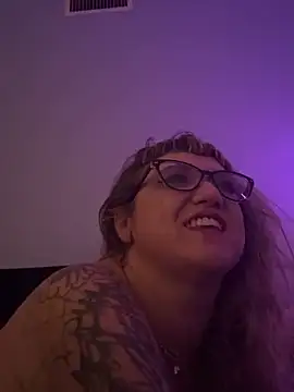 Snapshot of Babette_xox chatting on October 21, 10:38 am Babette xox online show from October 21, 10:38 am