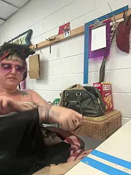 Snapshot of Babette_xox chatting on March 18, 7:44 am Babette xox online show from March 18, 7:44 am