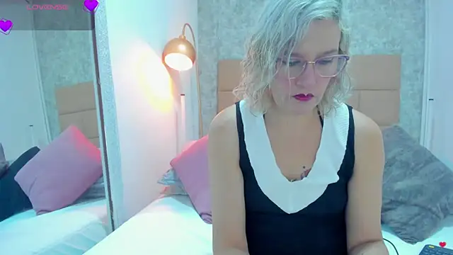 CarolinaGlamour online show from May 23, 11:03 am
