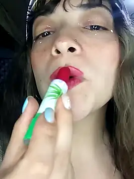 Snapshot of Elvishcassie_ chatting on December 23, 2:45 am Elvishcassie online show from December 23, 2:45 am