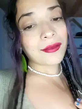 Snapshot of Elvishcassie_ chatting on February 12, 9:01 pm Elvishcassie online show from February 12, 9:01 pm