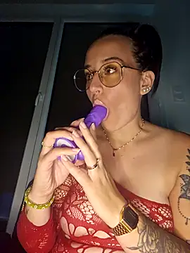 Snapshot of lindsay_33off chatting on September 24, 8:01 pm lindsay 33off online show from September 24, 8:01 pm