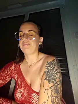 Snapshot of lindsay_33off chatting on October 12, 9:47 pm lindsay 33off online show from October 12, 9:47 pm