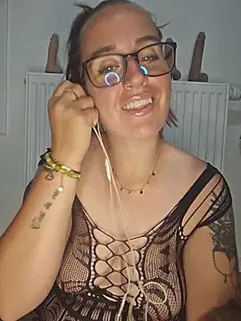 Snapshot of lindsay_33off chatting on June 30, 7:04 pm lindsay 33off online show from June 30, 7:04 pm