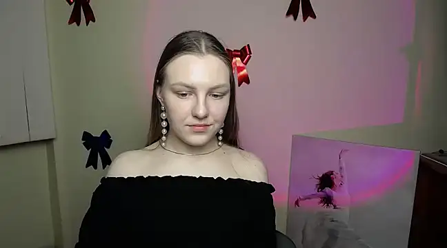 Snapshot of _AlMamiyy_ chatting on February 10, 3:24 am  AlMamiyy  online show from February 10, 3:24 am