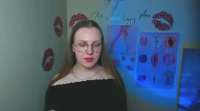 Snapshot of _AlMamiyy_ chatting on February 13, 10:43 pm  AlMamiyy  online show from February 13, 10:43 pm