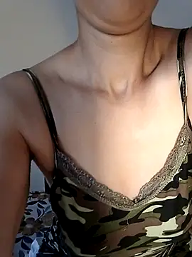 Snapshot of Zomorodaa_ chatting on October 23, 12:37 pm Zomorodaa online show from October 23, 12:37 pm