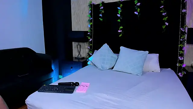 RoxieJackson online show from November 15, 11:51 am