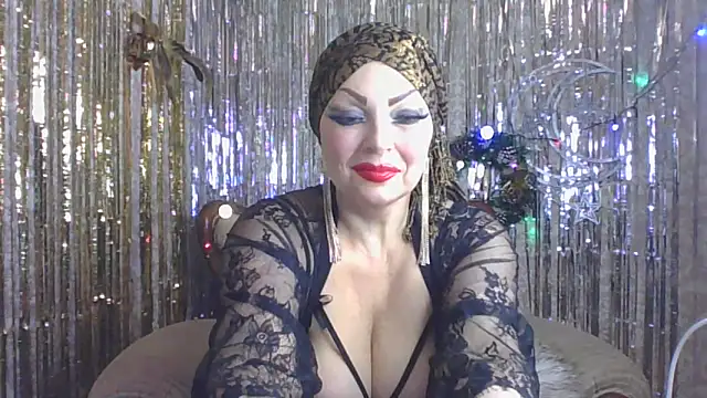 Snapshot of Izabella_gold chatting on January 19, 2:28 pm Izabella gold online show from January 19, 2:28 pm