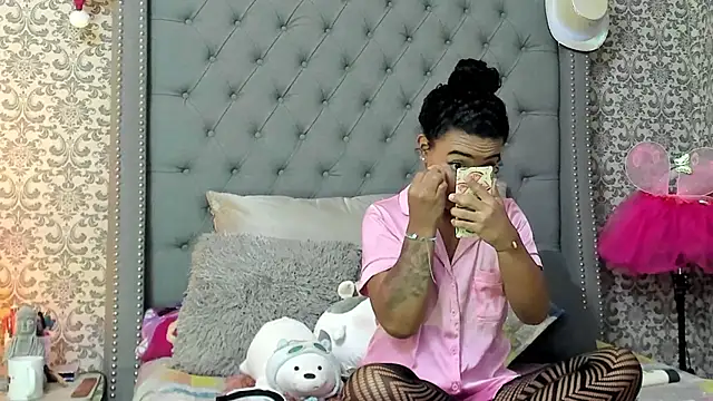 evafoxs online show from January 16, 12:02 am