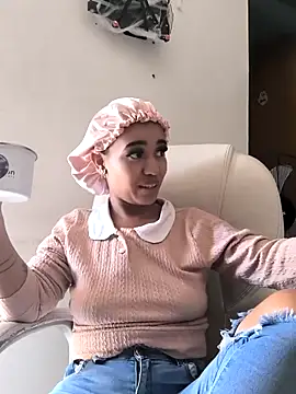 evafoxs online show from October 17, 8:11 pm