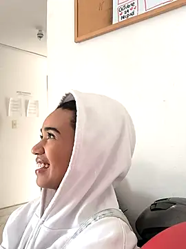 evafoxs online show from December 1, 7:19 pm