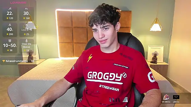 Snapshot of AlejooTwink chatting on November 12, 2:45 am AlejooTwink online show from November 12, 2:45 am