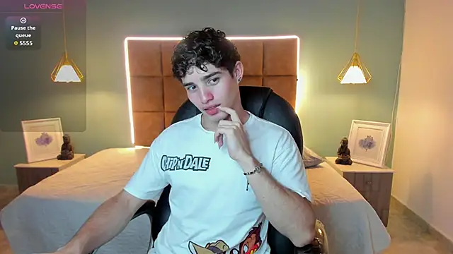 Snapshot of AlejooTwink chatting on November 18, 4:55 pm AlejooTwink online show from November 18, 4:55 pm