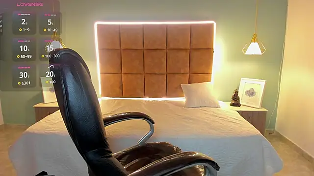 Snapshot of AlejooTwink chatting on November 20, 2:45 am AlejooTwink online show from November 20, 2:45 am