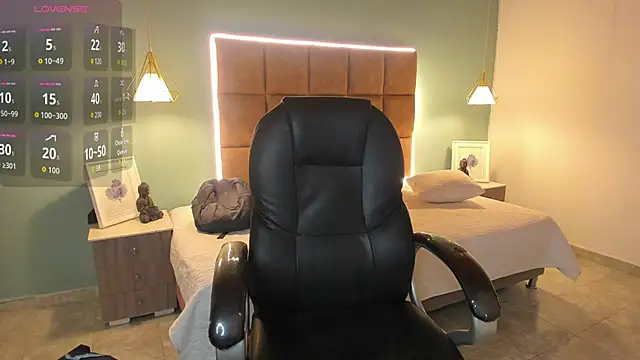 Snapshot of AlejooTwink chatting on November 24, 1:38 am AlejooTwink online show from November 24, 1:38 am