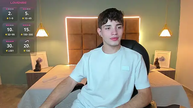 Snapshot of AlejooTwink chatting on November 28, 12:57 am AlejooTwink online show from November 28, 12:57 am