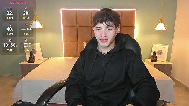 Snapshot of AlejooTwink chatting on November 29, 2:36 am AlejooTwink online show from November 29, 2:36 am