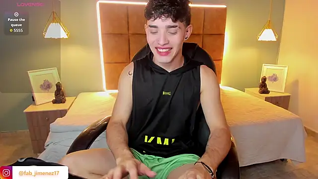 Snapshot of AlejooTwink chatting on December 5, 1:03 am AlejooTwink online show from December 5, 1:03 am