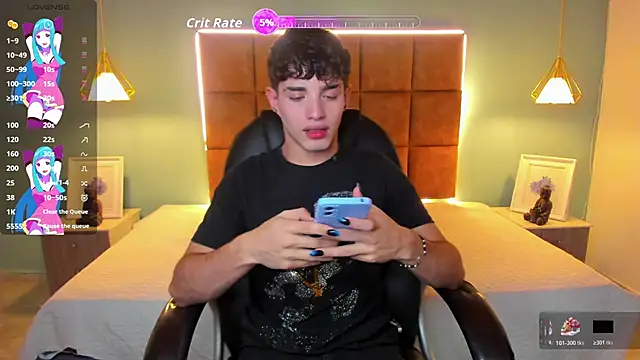 Snapshot of AlejooTwink chatting on December 15, 1:32 am AlejooTwink online show from December 15, 1:32 am