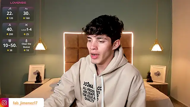 AlejooTwink online show from April 13, 2:50 am