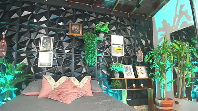 Layla 707 online show from March 15, 4:35 am