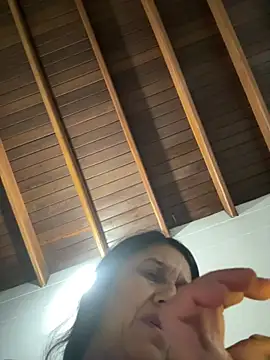 Snapshot of siri_duque chatting on April 21, 12:45 am siri duque online show from April 21, 12:45 am