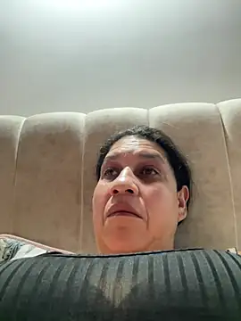 Snapshot of siri_duque chatting on May 1, 2:10 pm siri duque online show from May 1, 2:10 pm