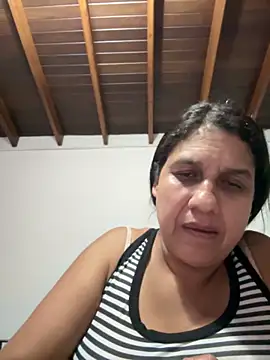 Snapshot of siri_duque chatting on May 5, 12:18 am siri duque online show from May 5, 12:18 am
