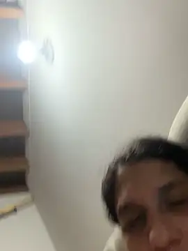 Snapshot of siri_duque chatting on May 27, 1:57 am siri duque online show from May 27, 1:57 am