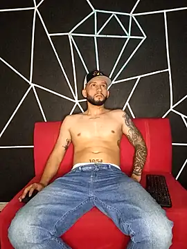 Snapshot of maxXximo777 chatting on December 15, 4:07 am maxXximo777 online show from December 15, 4:07 am